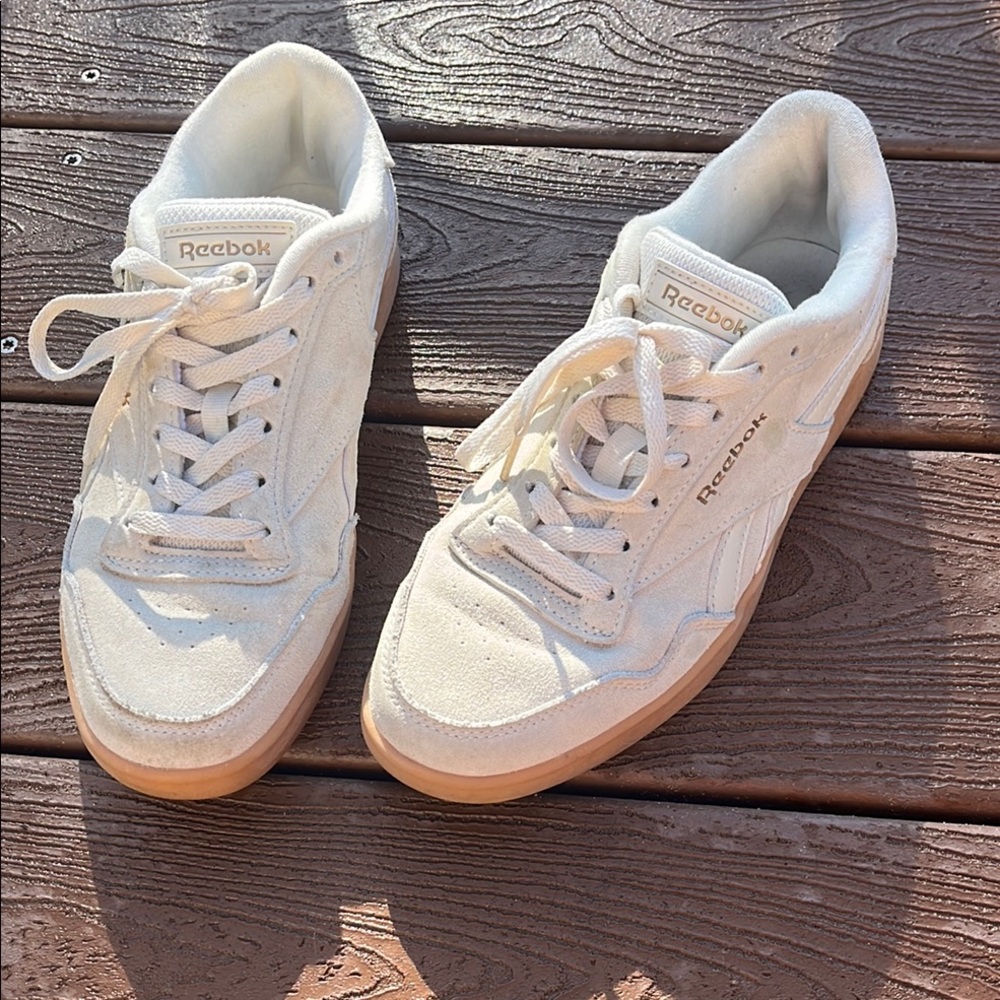 Reebok White Athletic Sneakers with Gum Sole